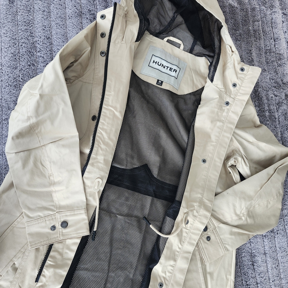 Hunter Women's Rain Jacket Tan Color - Picture 2 of 8